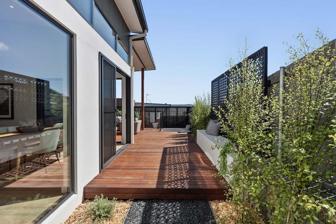 Custom deck building Canberra